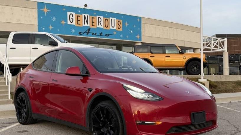 TESLA MODEL Y 2022 7SAYGDEE8NF480097 image